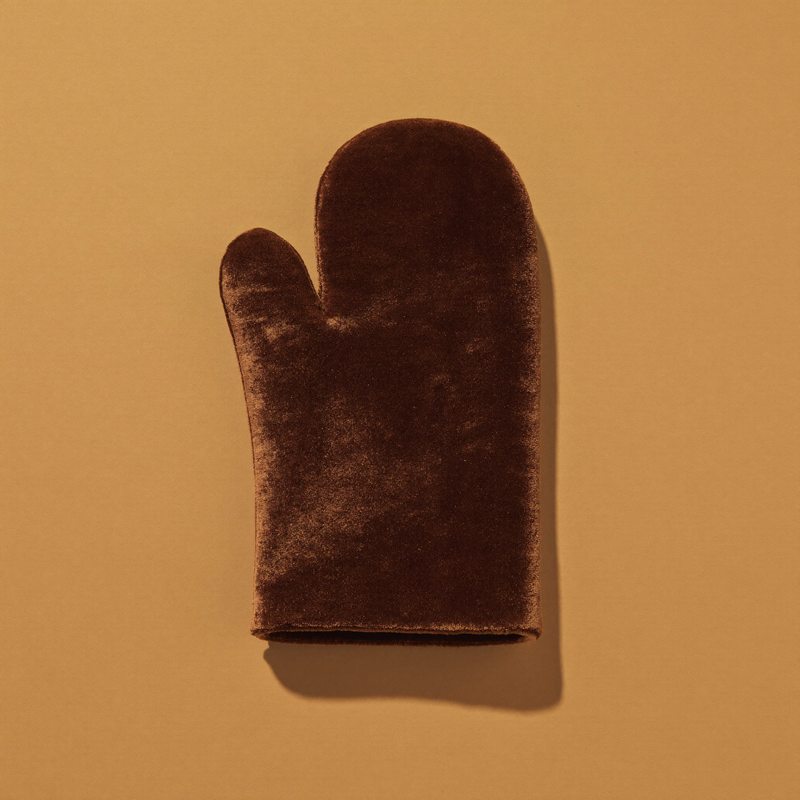 Bronze velvet applicator mitt